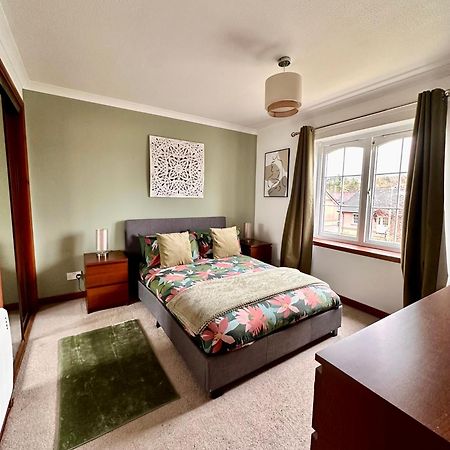 Apartment With Parking, Close To The Raigmore Hospital Інвернесс Екстер'єр фото